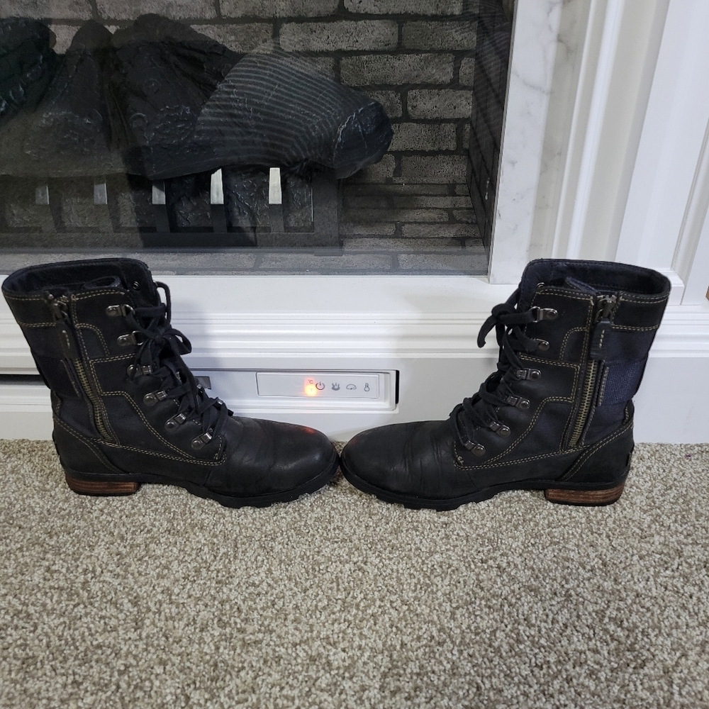 Sorel Waterproof Combat Boot, Size 7 - Picture 3 of 10